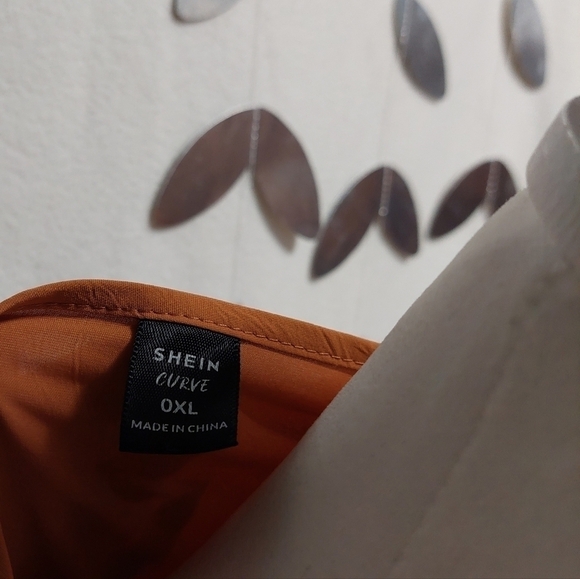Shein Wrap Top Size 0XL - Picture 3 of 5